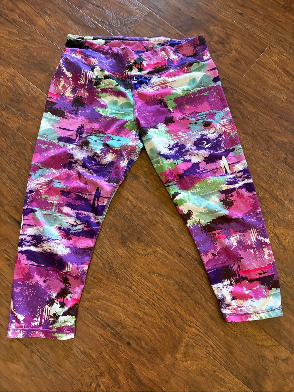 Juniors/Womens Active Capri Leggings - Purple Multi
